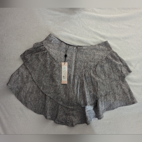 BCBGeneration fit and flare ruffle tier mini skirt NWT, size XS - Picture 3 of 5